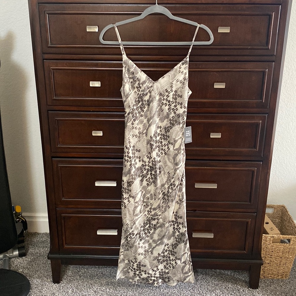 Brand new with tags midi dress express silky xxs